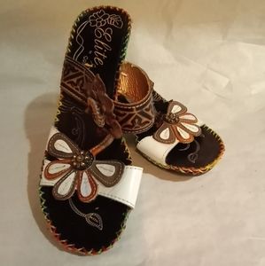 Elite by Corkys Sz 7 White Leather Flower Sandals